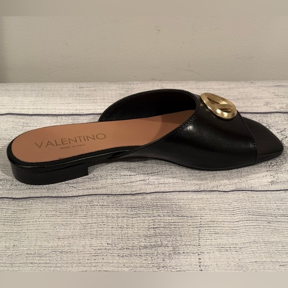VALENTINO by Mario Valentino Armonia Slide
Black Sandal (Women)/size 6 - Picture 13 of 16